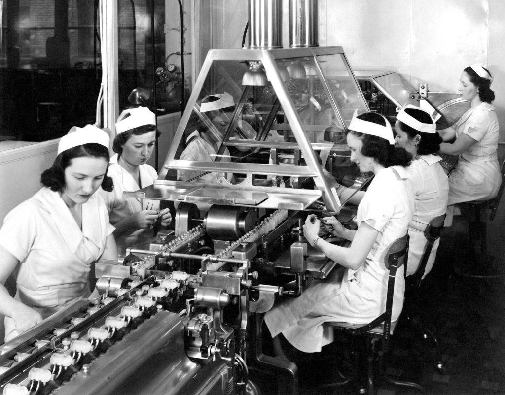 1935c_Insulin-Manufacturing-1024x802